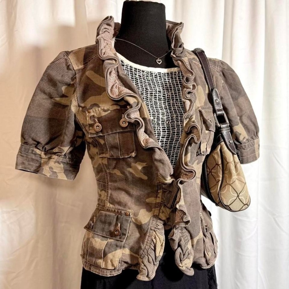 Nick & Mo Vintage Rags Camo Ruffle Utility Jacket Tagged L
